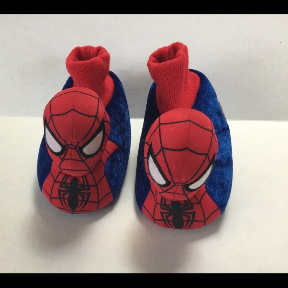 New Kids Slippers. Youth Size 11/12.